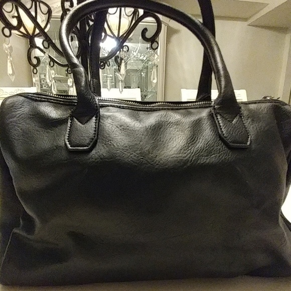 Charming Charlie's black&white handbag - Picture 3 of 5