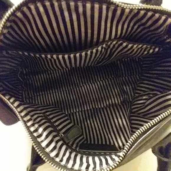 Charming Charlie's black&white handbag - Picture 4 of 5