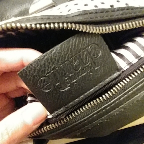 Charming Charlie's black&white handbag - Picture 5 of 5