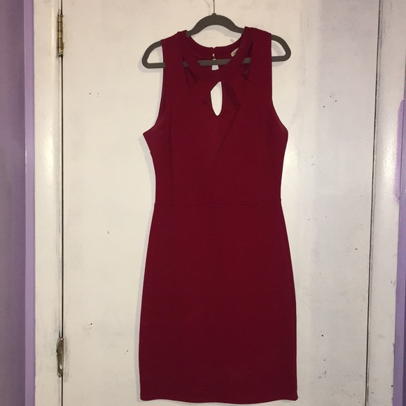 Dresses - Picture 2 of 5