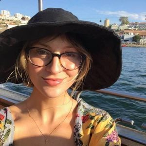 Meet your Posher, Tori