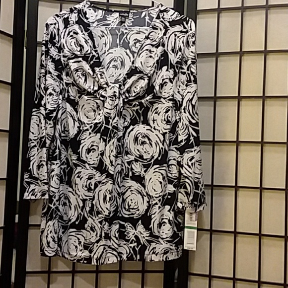 Blouse - Picture 2 of 2