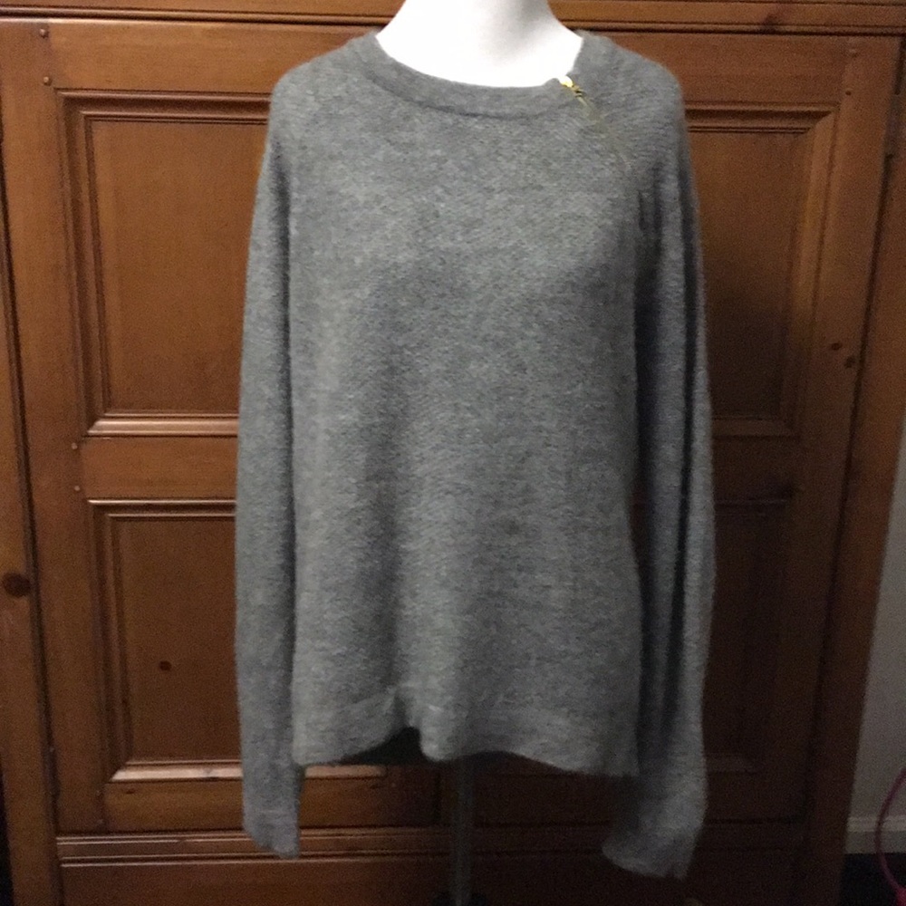 Abercrombie sweater