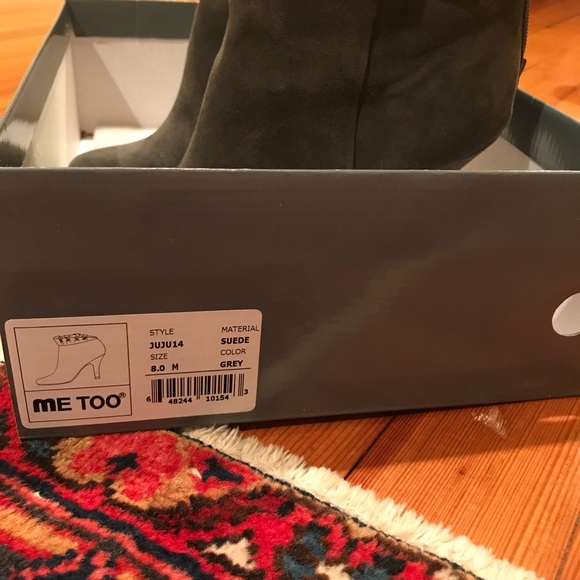 Adorable grey suede ruffle booties - Picture 3 of 4