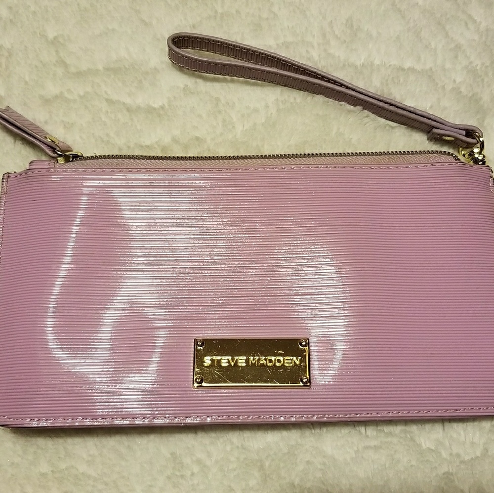 Steve Madden Wristlet