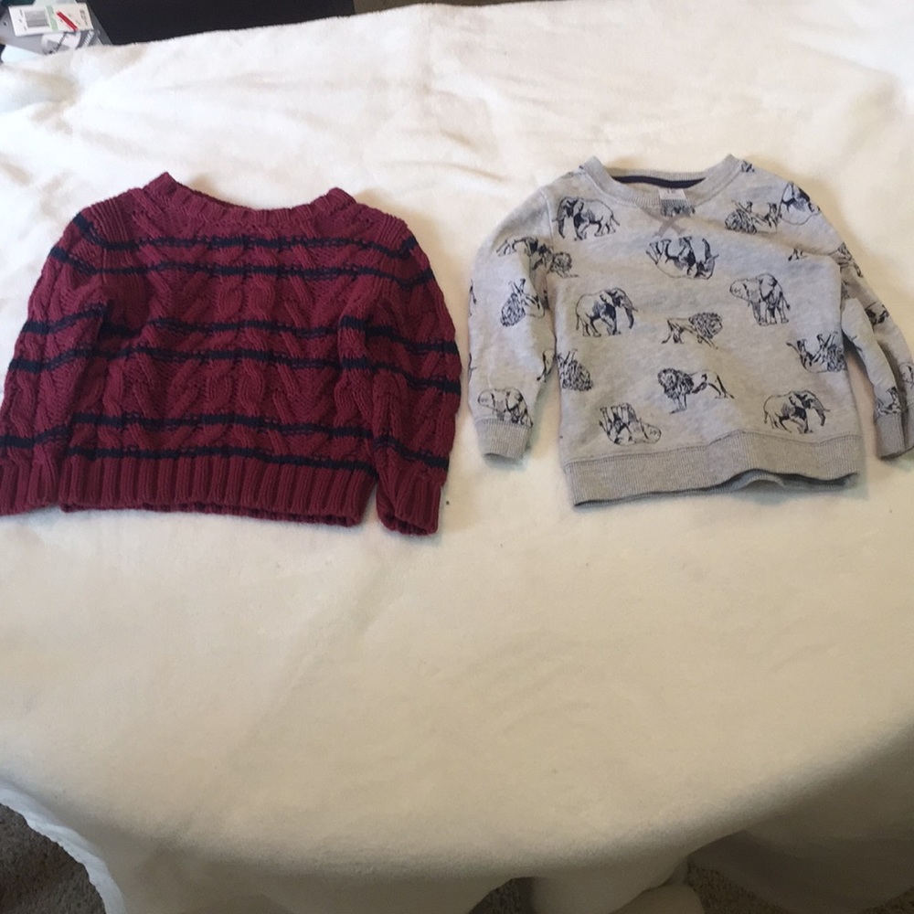 2 crewneck sweaters