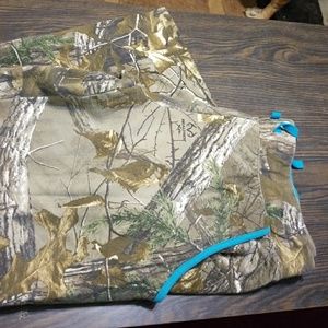 Womans camo sweats Real Tree