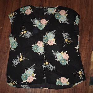 Torrid short sleeve sheer black floral top
