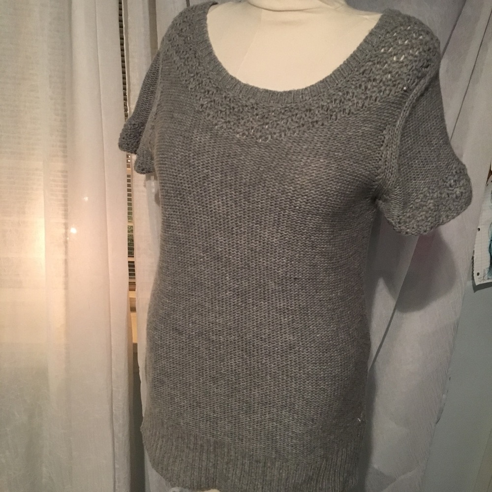 American Eagle Grey Short Sleeve Sweater