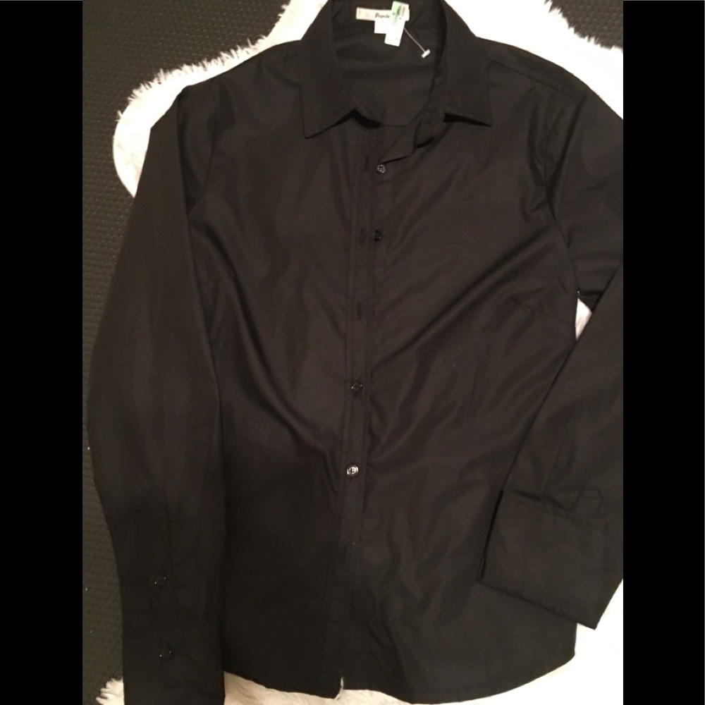 SOLD// NWT Black Button Down