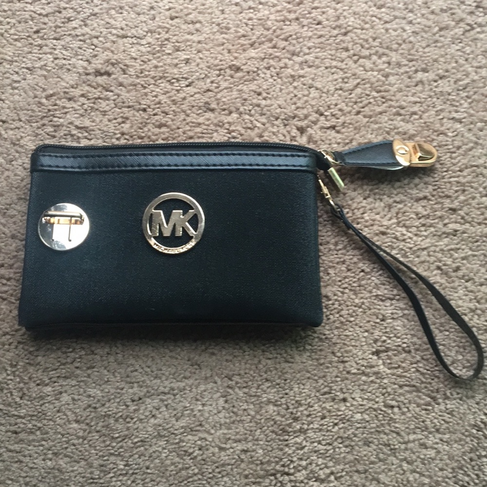 Michael Kors Wristlet