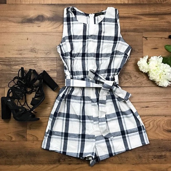 Plaid Romper - Picture 4 of 4