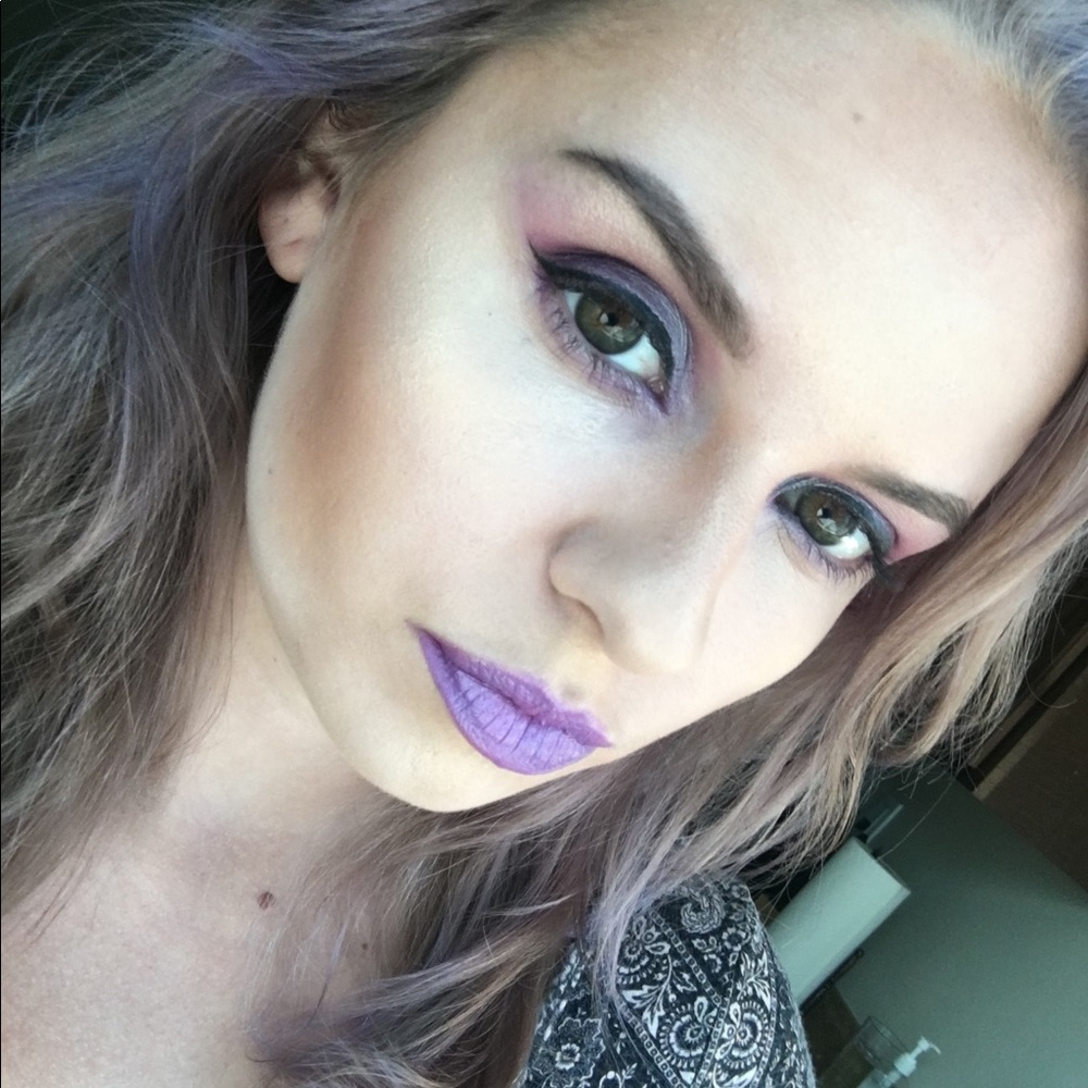 Meet your Posher, Amanda