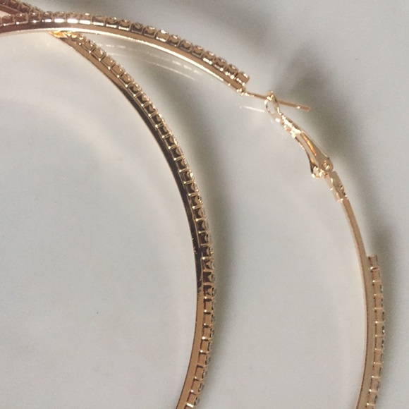 Crystal hoop earrings - Picture 5 of 6