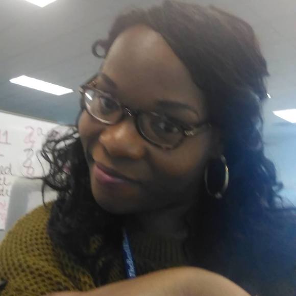 Meet your Posher, Amelia - Picture 1 of 1