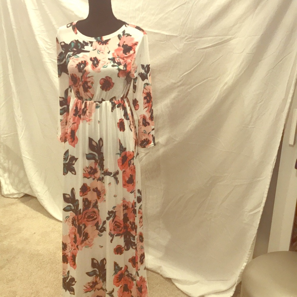 NEVER WORN WHITE FLORAL MAXI