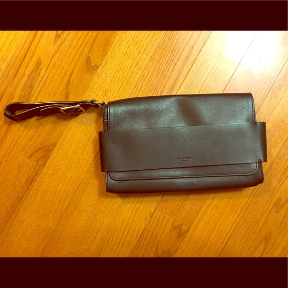 Givenchy clutch - Picture 1 of 6