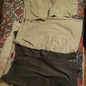 2 pairs cargo shorts