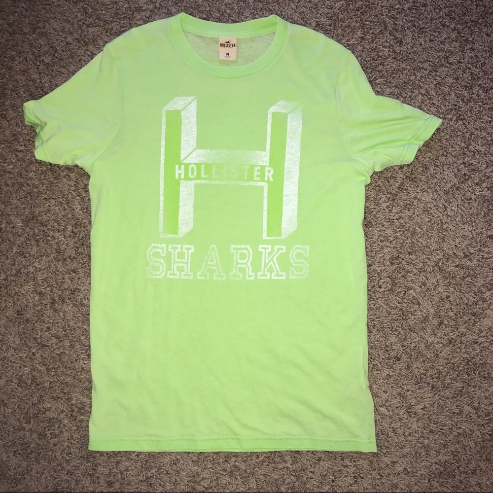 hollister “sharks” graphic tee