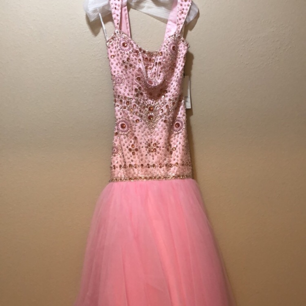 NWT Sherri Hill Gown