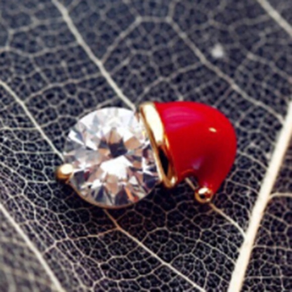 🎅🏼🎄⛄️🎁 Santa Crystal Earrings - Picture 4 of 4