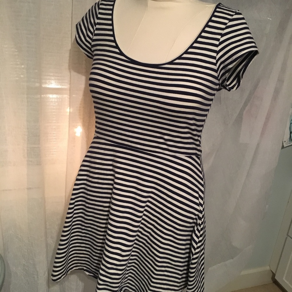 American Eagle stretch dress white/blue stripes