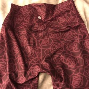 Lululemon size 4 high times pant