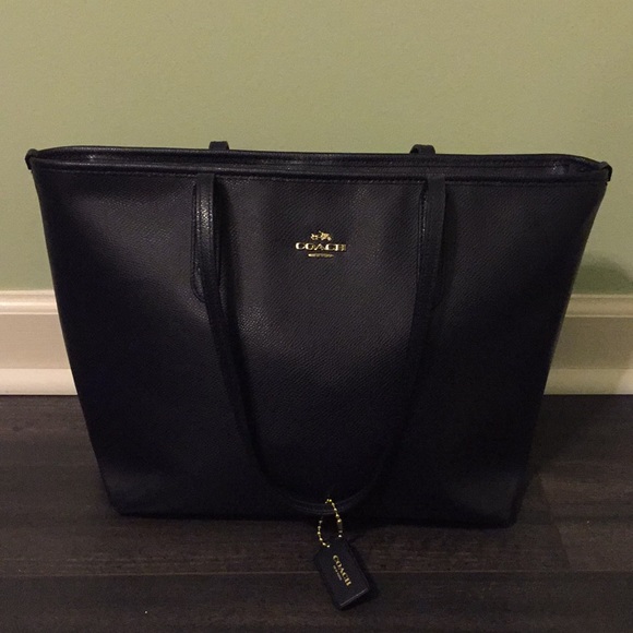 Coach Handbags - ⭐️Authentic Coach Bag - Navy Blue ⭐️