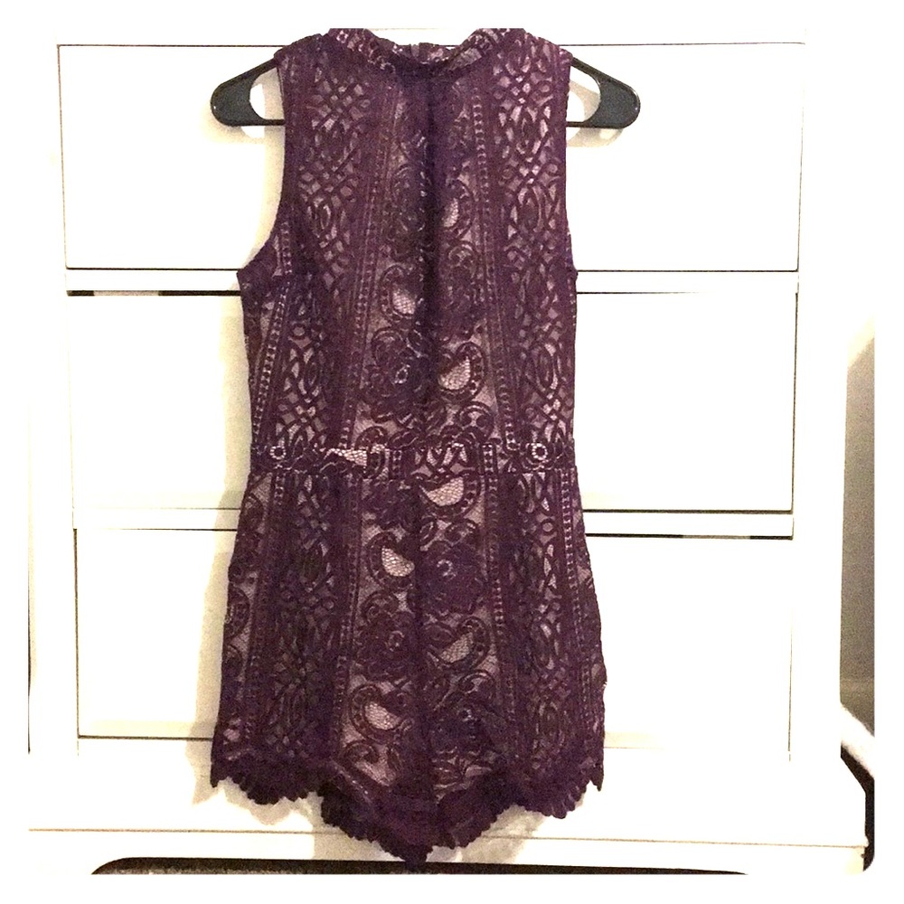 💜 MAKE AN OFFER 💜Purple lace romper