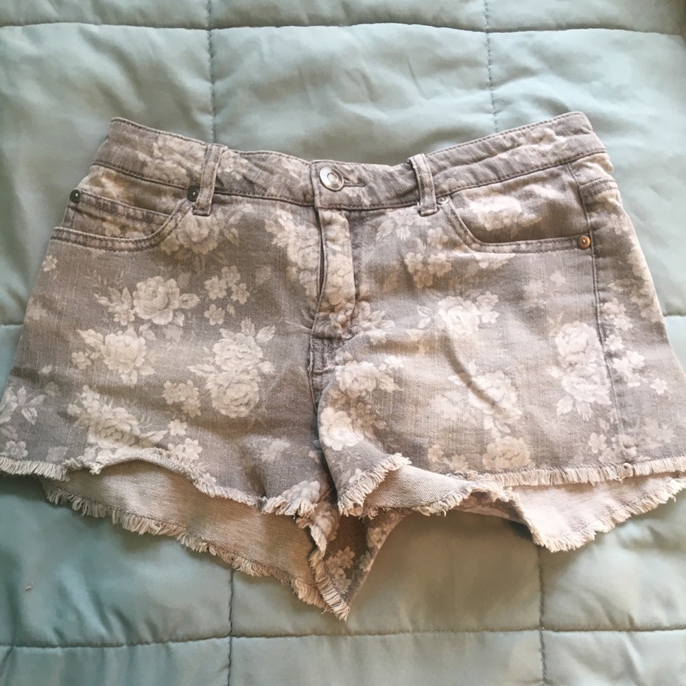 Gray Floral Forever21 Shorts