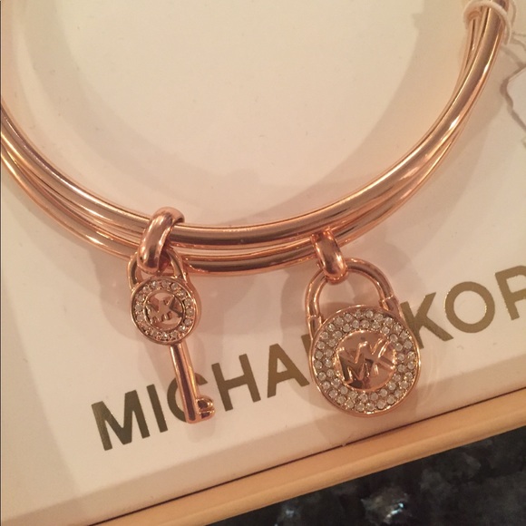 Michael Kors Key & Locket RoseGold Bangle Bracelet - Picture 2 of 5