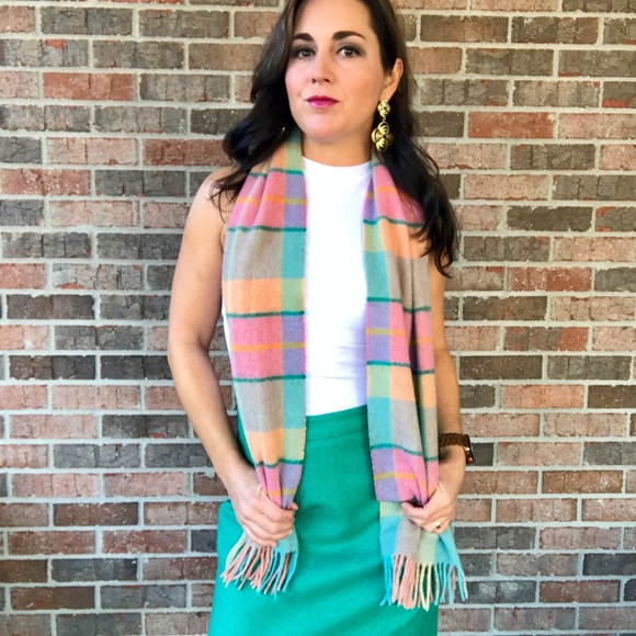 🩷HP🩷Vintage Lambswool Scarf - Picture 2 of 4