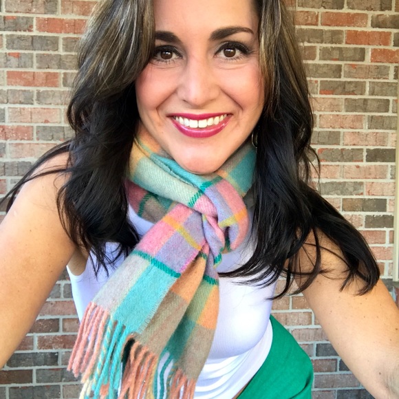 🩷HP🩷Vintage Lambswool Scarf - Picture 3 of 4