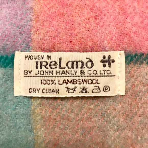 🩷HP🩷Vintage Lambswool Scarf - Picture 4 of 4