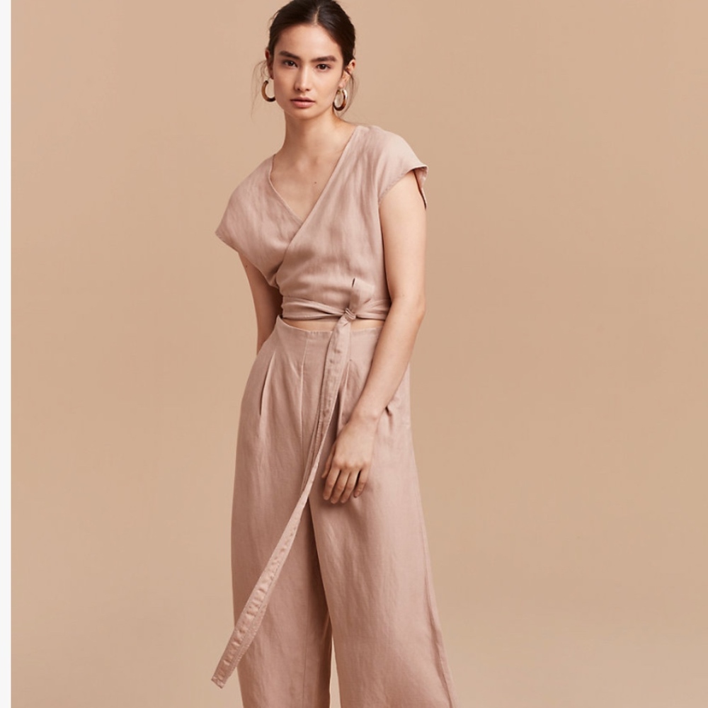 Aritzia linen Jumpsuit size 0