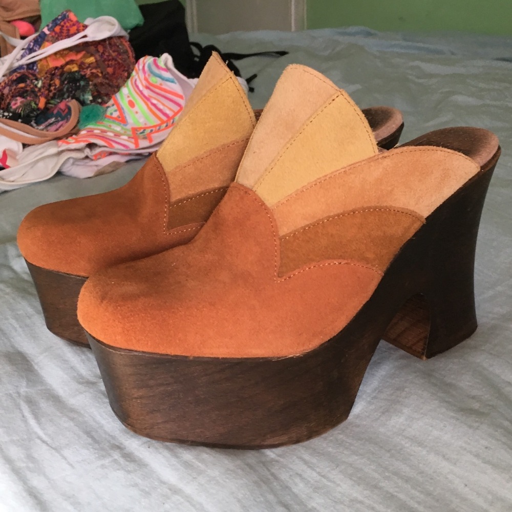 Free people clogs