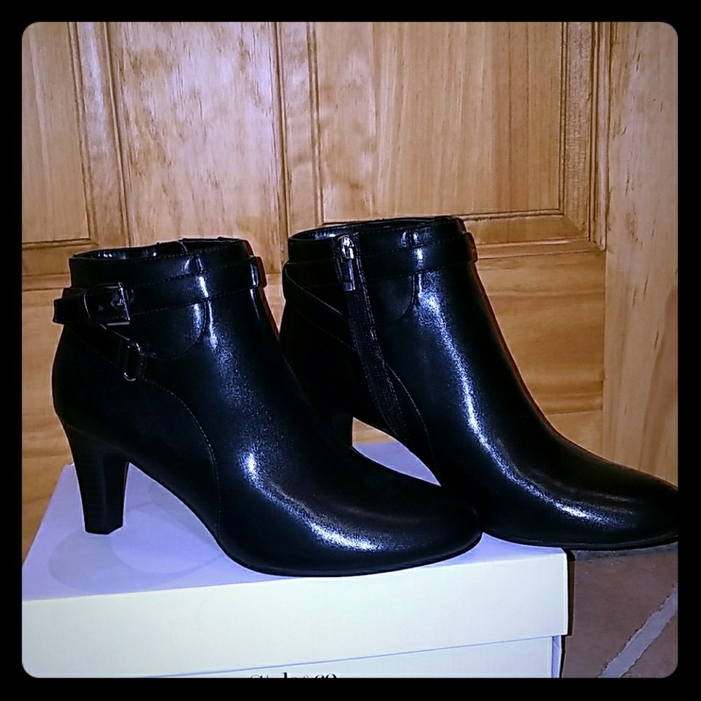 black booties