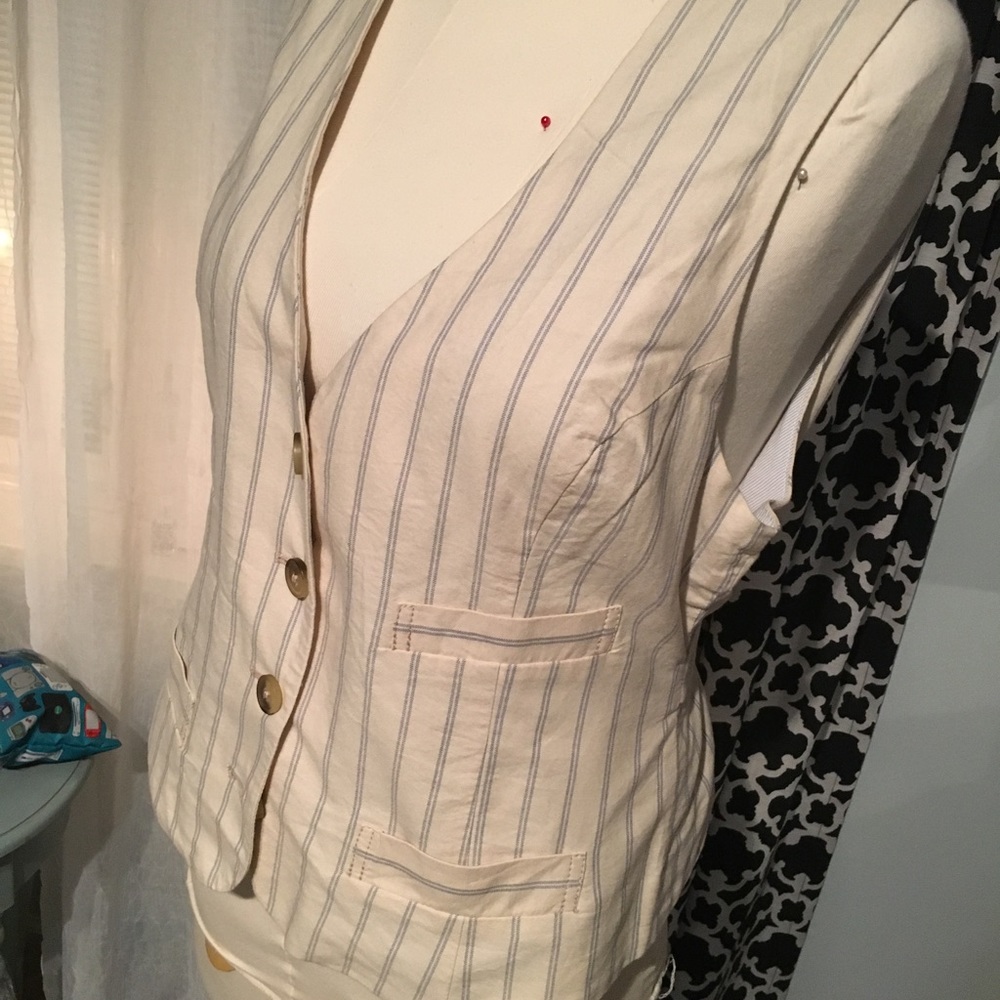American Eagle Cream pinstripe vest size XL