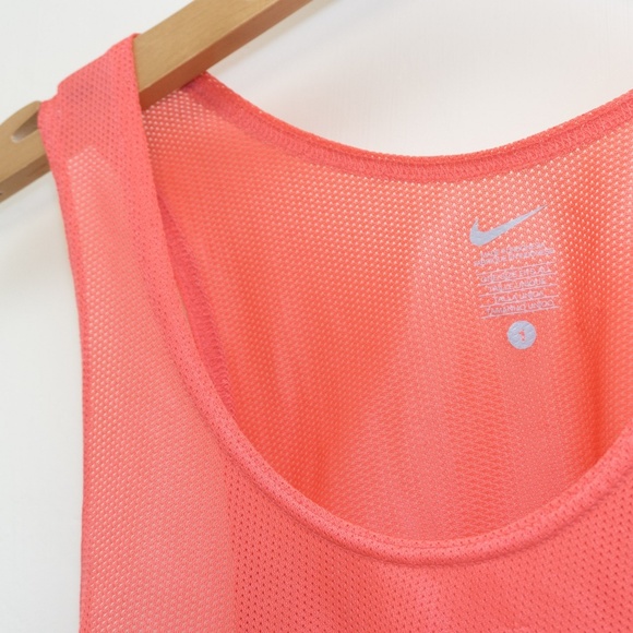 NIKE Top - Picture 2 of 3