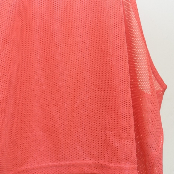 NIKE Top - Picture 3 of 3