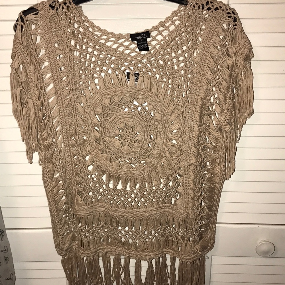 CUTE, Fringe Top