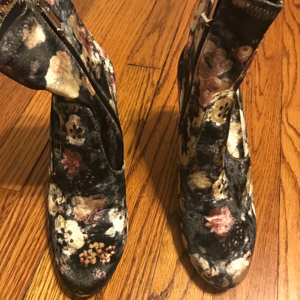 Ankle boot by Report - Picture 2 of 6