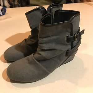 Mudd wedge booties size 8.5