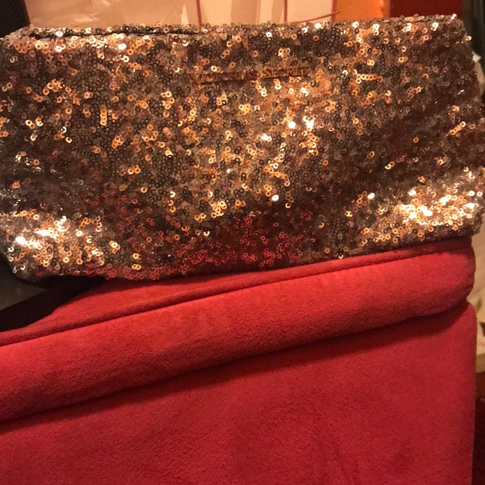 🌼Victoria secret clutches - Picture 2 of 3