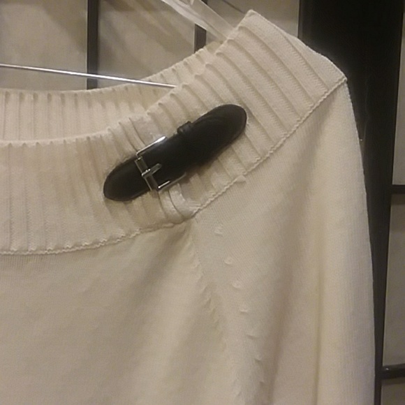 Sweater - Picture 2 of 3