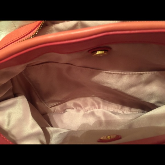 Coach White/Coral Leather Cricket Satchel Bag NWT Summer beauty - Picture 5 of 9