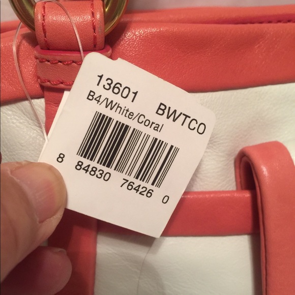 Coach White/Coral Leather Cricket Satchel Bag NWT Summer beauty - Picture 8 of 9