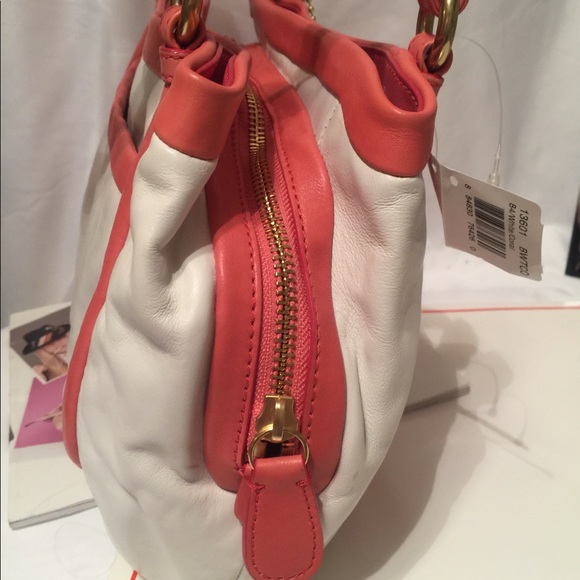 Coach White/Coral Leather Cricket Satchel Bag NWT Summer beauty - Picture 9 of 9