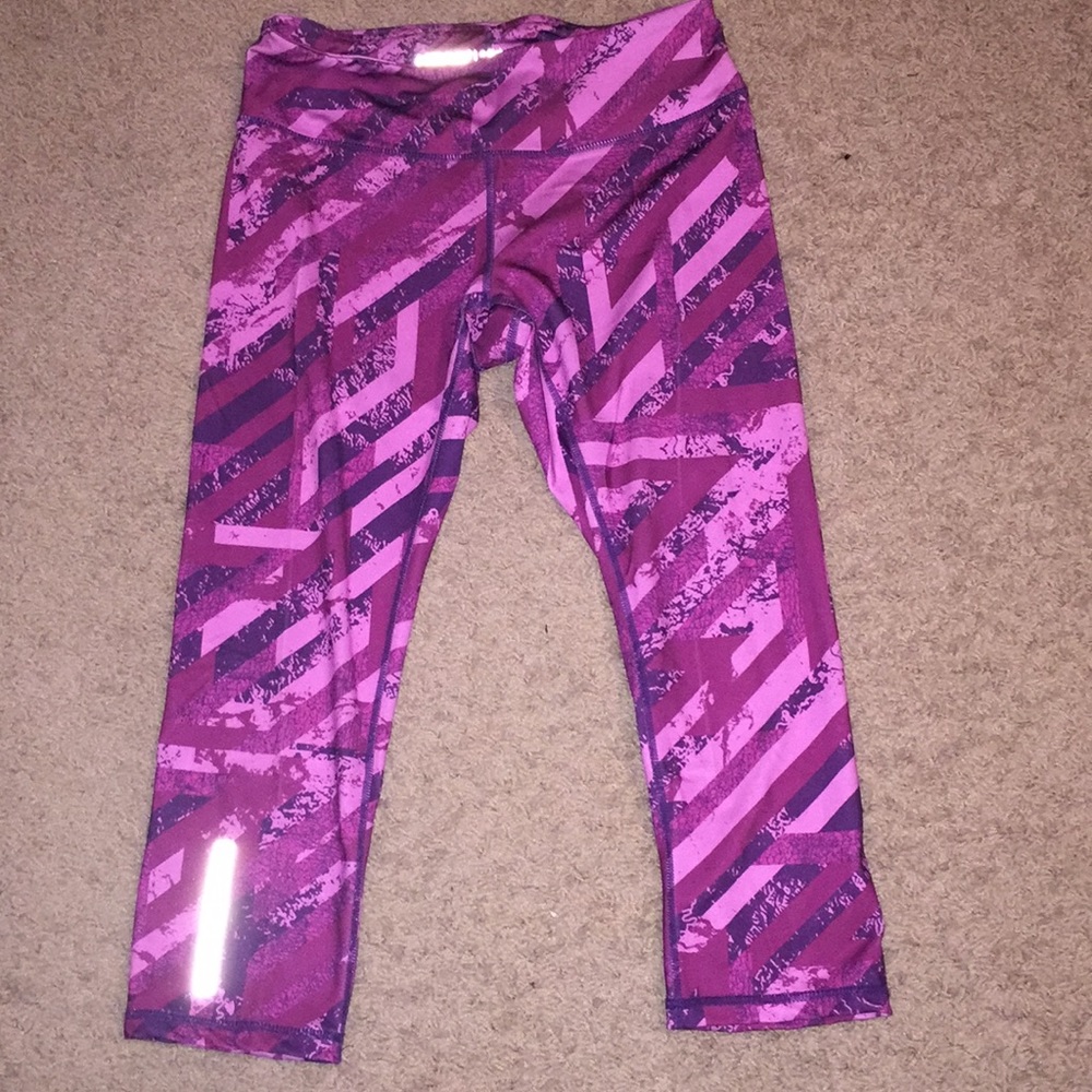 Pink and Purple Head Cropped Leggings