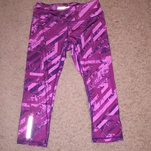 Pink and Purple Head Cropped Leggings